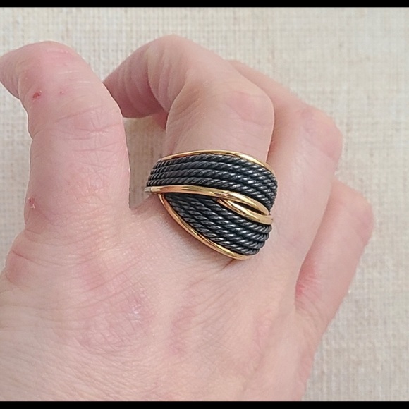 David Yurman Origami Crossover Ring. - Picture 8 of 10